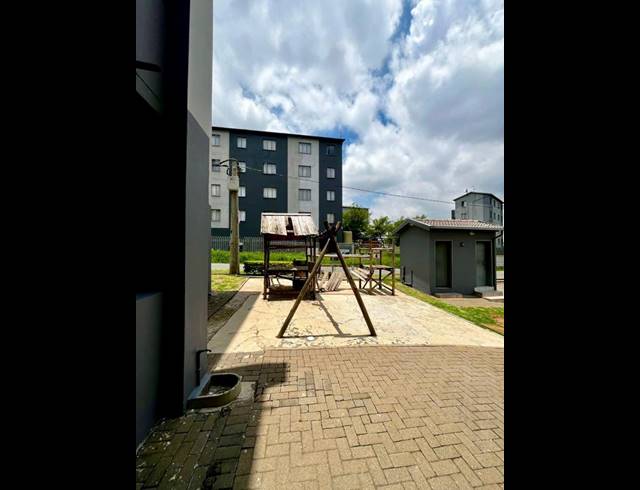 2 BEDROOM APARTMENT FOR SALE IN FLEURHOF